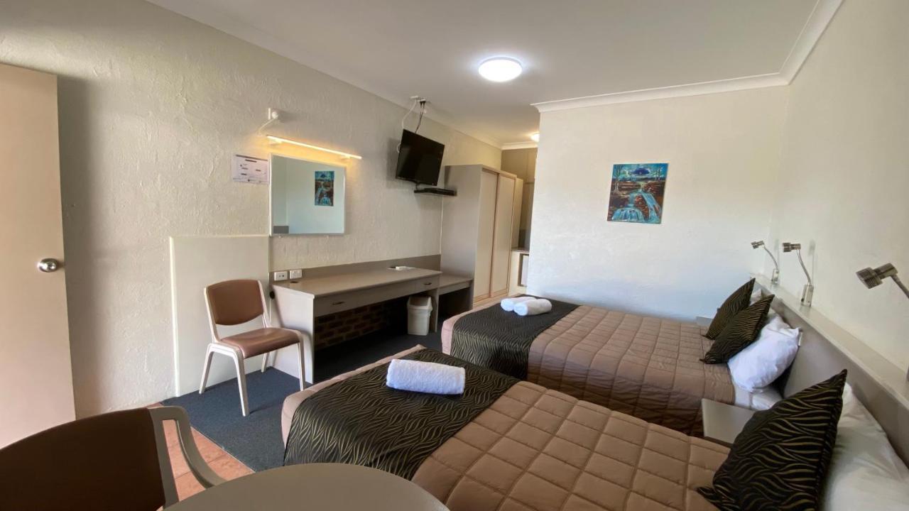 Sapphire City Motor Inn Inverell Exterior photo