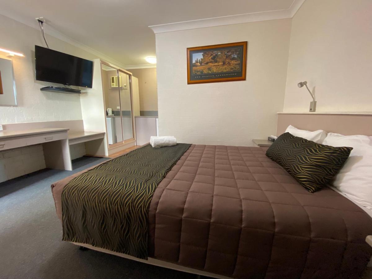 Sapphire City Motor Inn Inverell Exterior photo