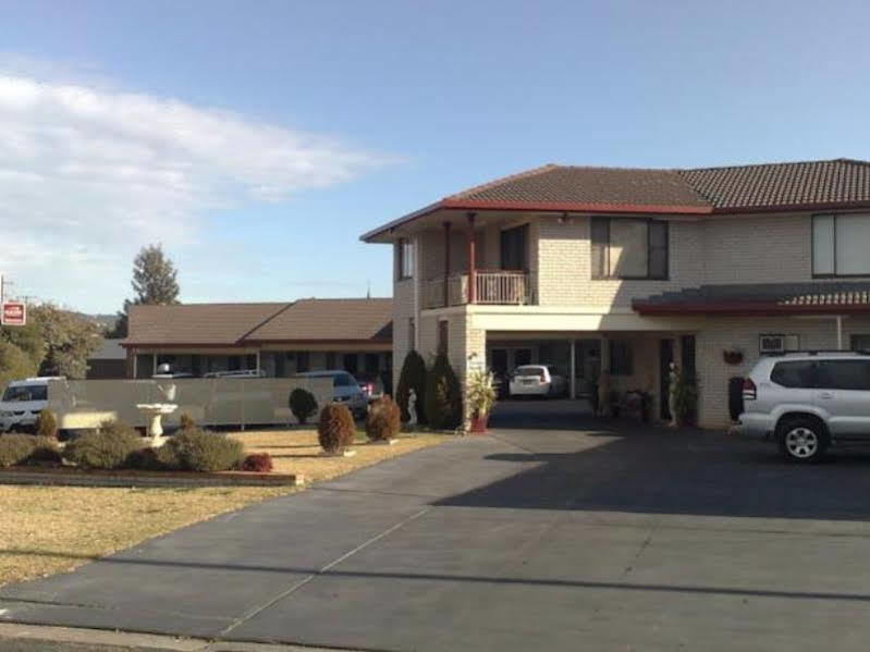 Sapphire City Motor Inn Inverell Exterior photo
